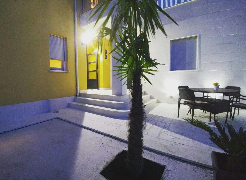 Villa Iva-Dom Kaštela エクステリア 写真