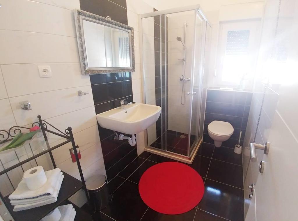 Villa Iva-Dom Kaštela エクステリア 写真