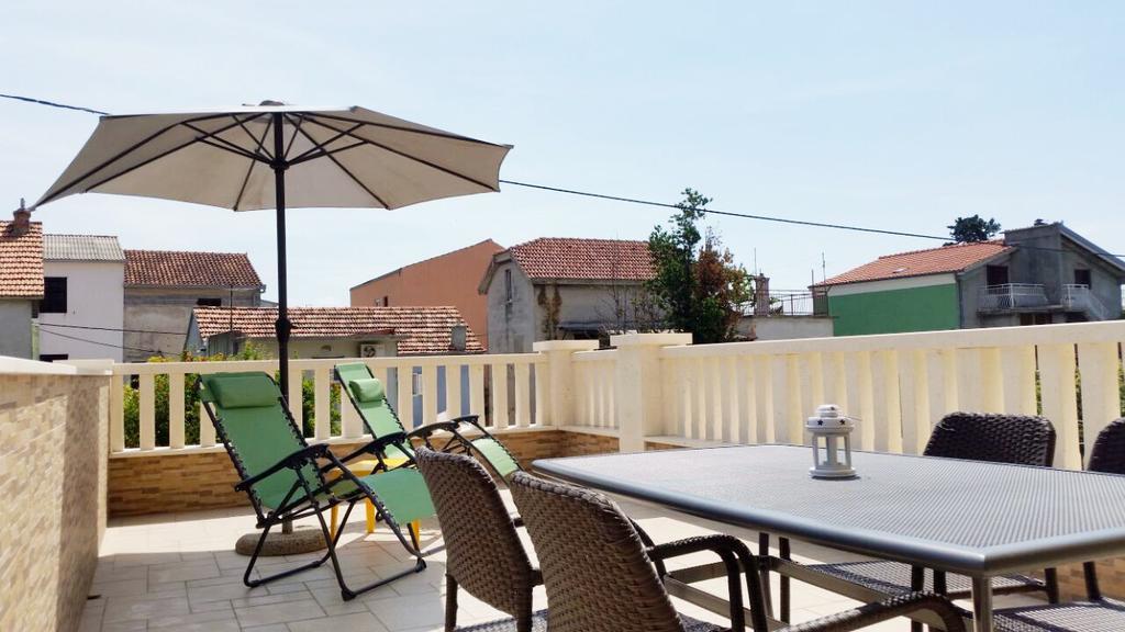 Villa Iva-Dom Kaštela エクステリア 写真