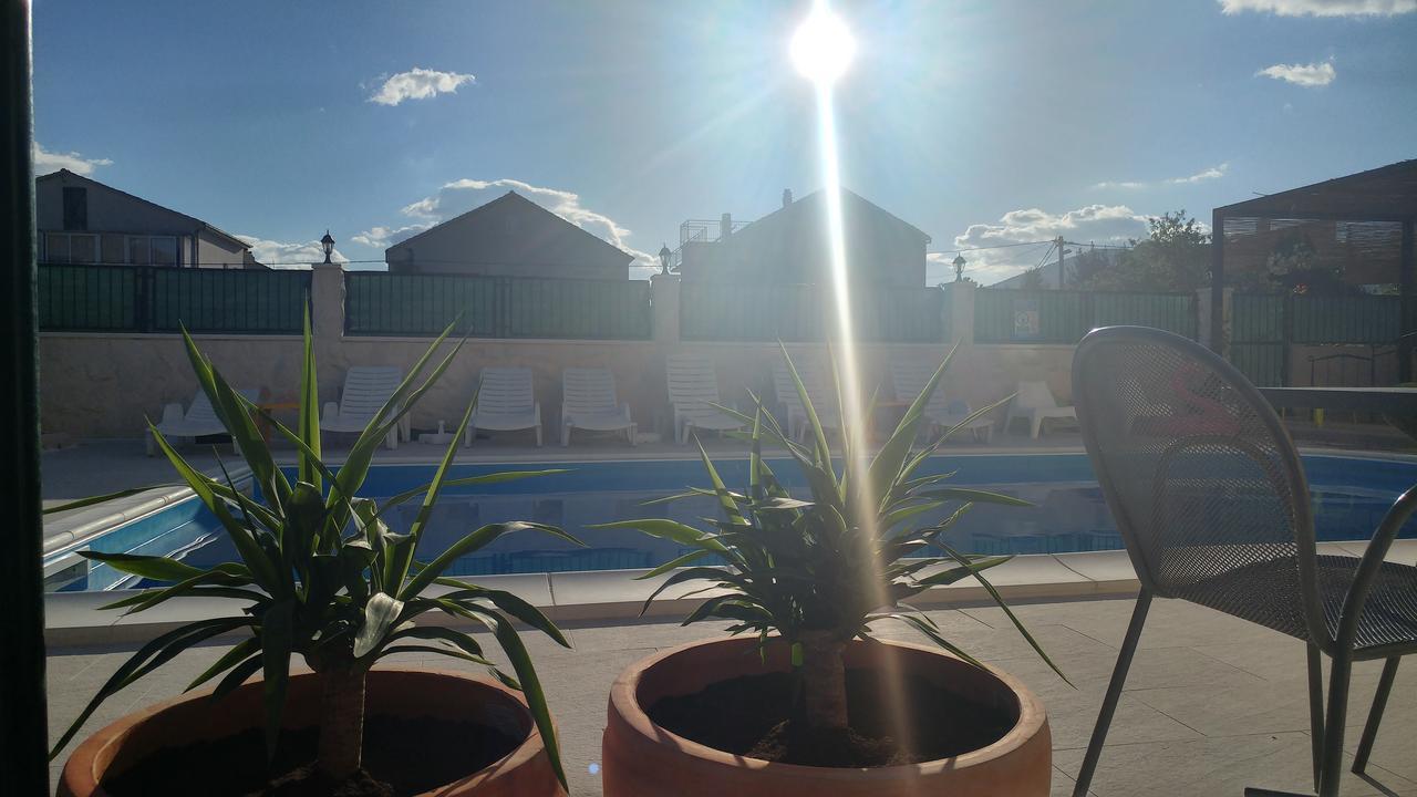Villa Iva-Dom Kaštela エクステリア 写真