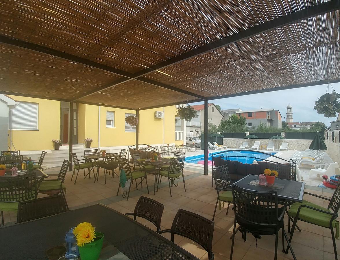 Villa Iva-Dom Kaštela エクステリア 写真
