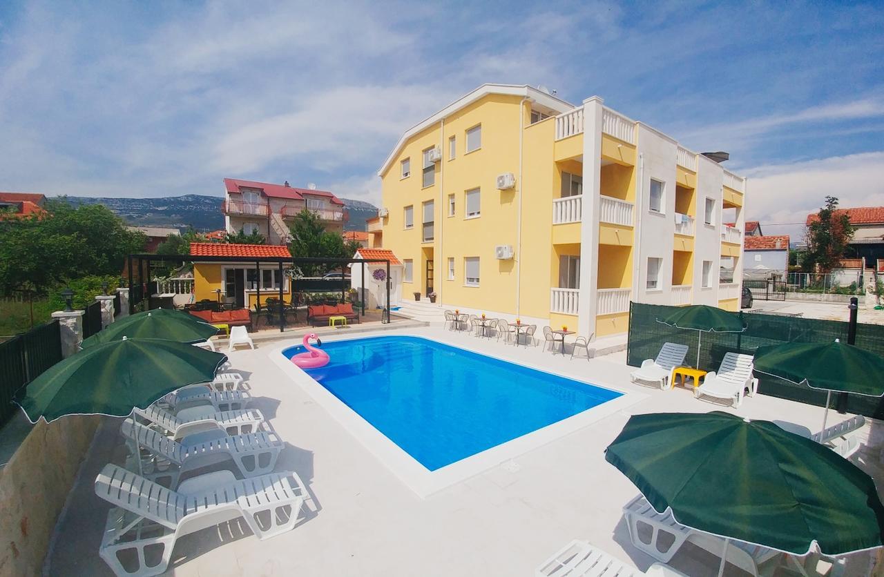 Villa Iva-Dom Kaštela エクステリア 写真
